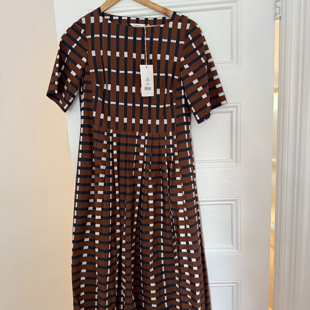 BNWT Toast clothing Odin brown and Navy patterned dress Size UK 8 /Small